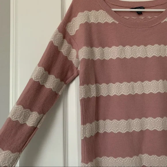 American Eagle Pink and Cream Striped Sweater 🤍💘 - Picture 2 of 7